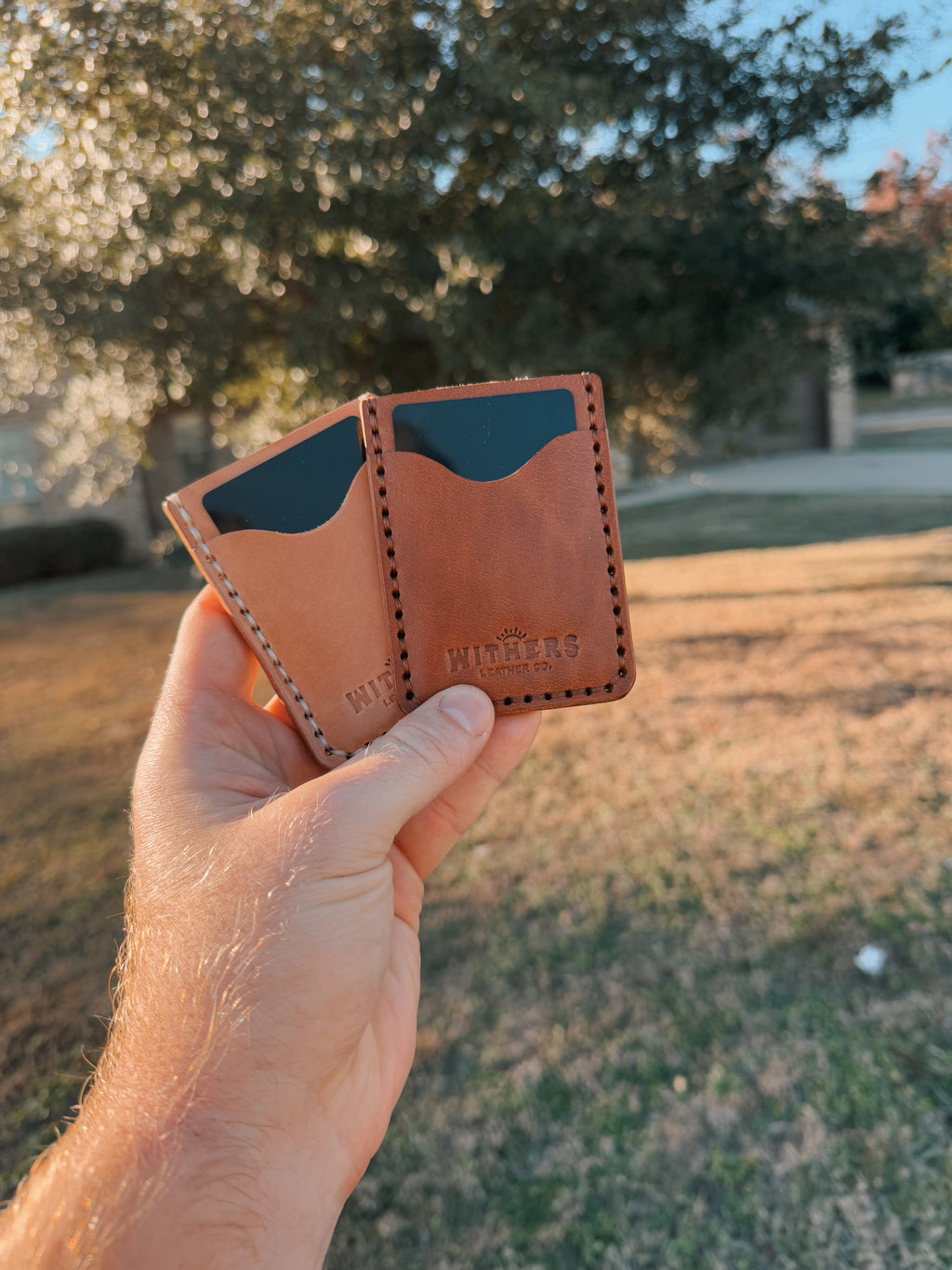 VERTICAL CARD HOLDER
